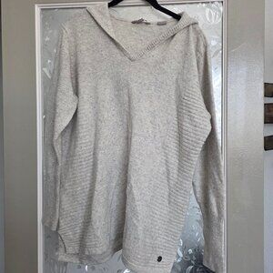 Tunic sweater with a hood - size XL